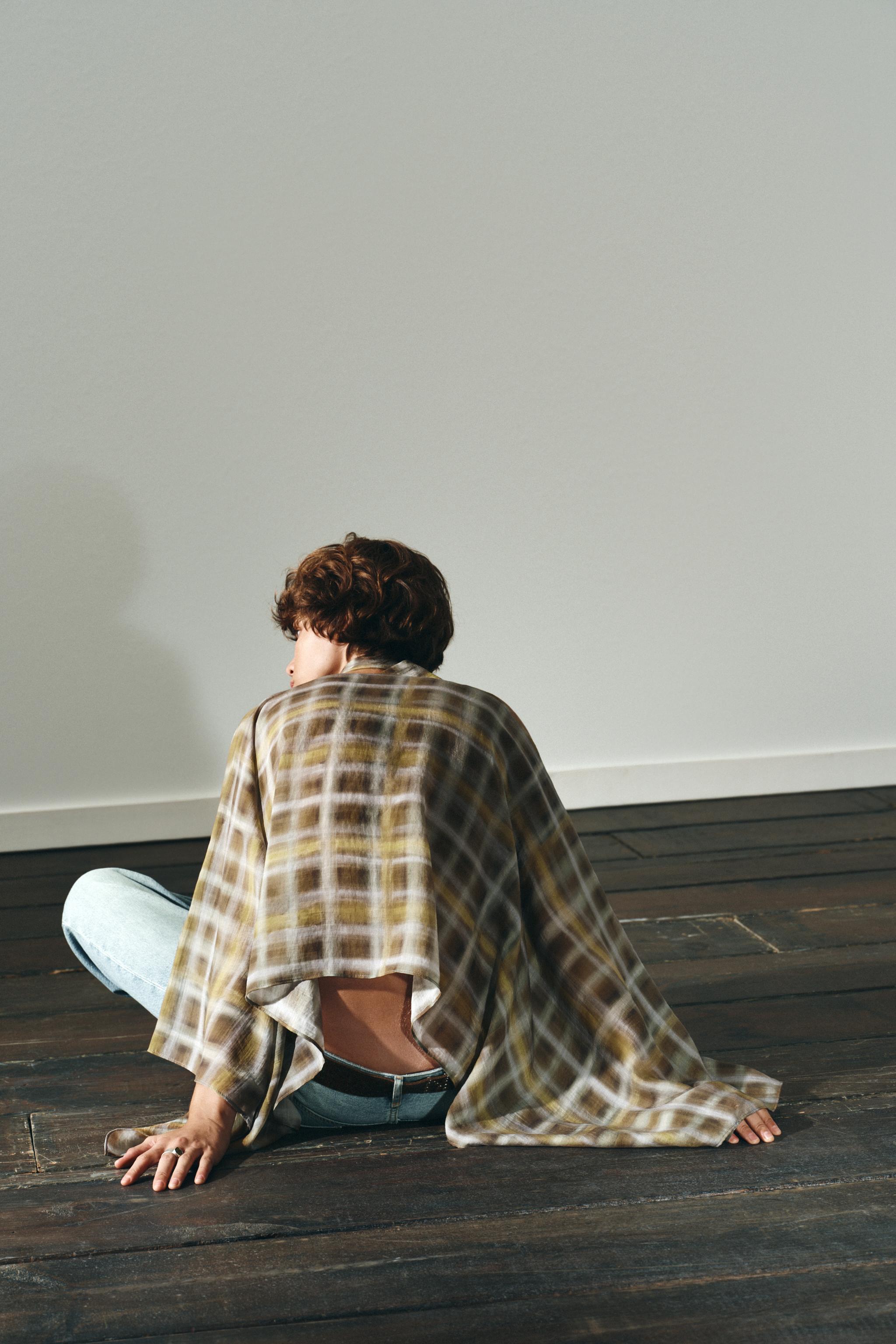 CAPE À CARREAUX FOULARD